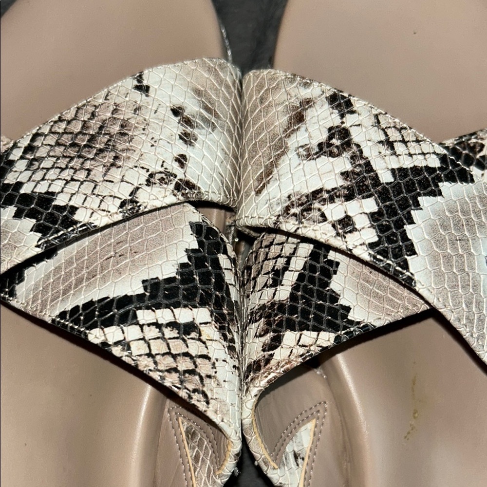 Vince Camuto Cream and Black Slide Sandals - Picture 8 of 8